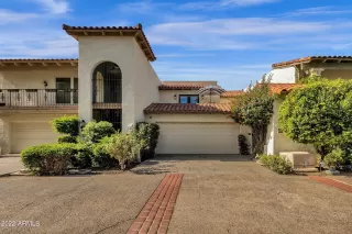 Photo #2: 6496995 Listing