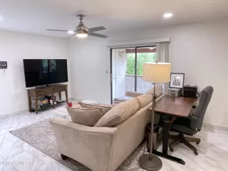 Photo #6: 6497023 Listing 