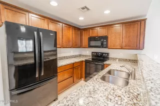 Photo #3: 6497340 Listing 