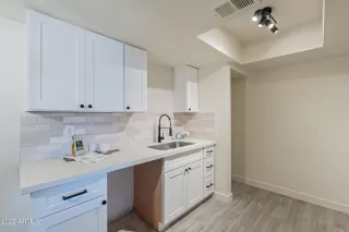 Photo #5: 6497388 Listing