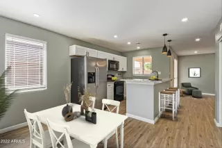 Photo #5: 6497415 Listing