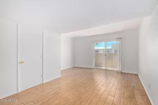 Photo #6: 6497417 Listing