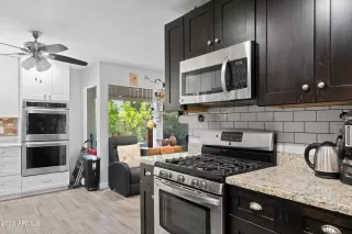 Photo #4: 6497601 Listing