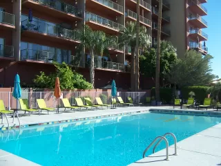 Photo #5: 6498101 Listing