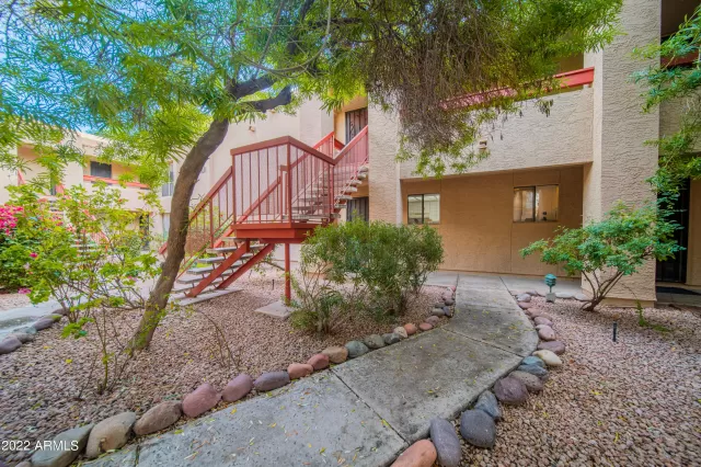 MLS: 6498503 Condo For Sale