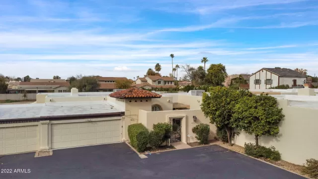 MLS: 6498663 Condo For Sale