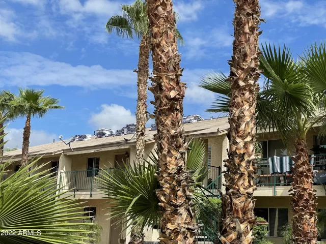 MLS: 6498724 Condo For Sale