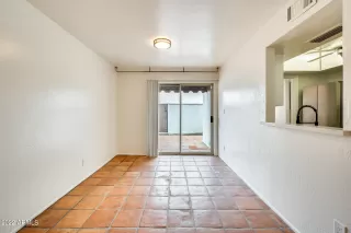 Photo #6: 6498850 Listing