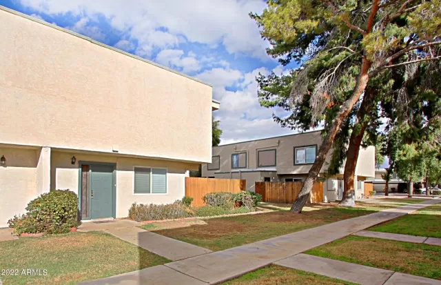 MLS: 6498875 Condo For Sale