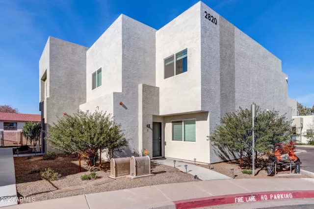 MLS: 6498978 Condo For Sale