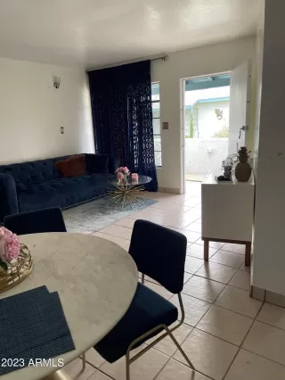 Photo #6: 6499111 Listing