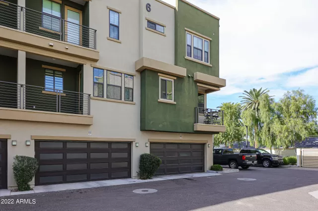 MLS: 6499140 Condo For Sale