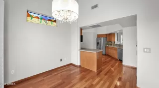 Photo #6: 6499152 Listing