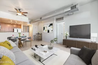 Photo #5: 6499353 Listing