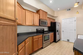 Photo #6: 6499676 Listing