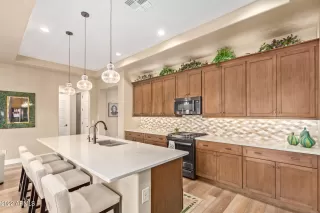 Photo #5: 6499767 Listing