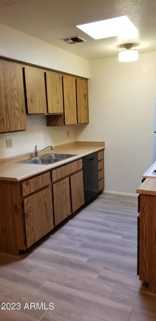 Photo #3: 6499769 Listing