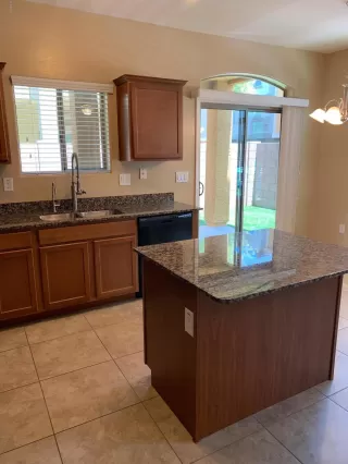 Photo #5: 6499892 Listing