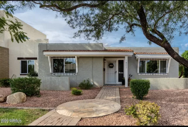 MLS: 6500177 Condo For Sale