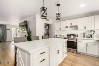 Photo #5: 6500177 Listing