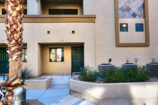 MLS: 6500813 Condo For Sale