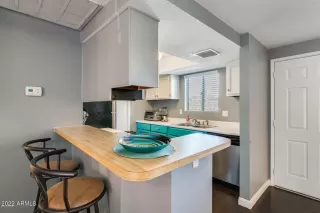 Photo #5: 6500917 Listing 