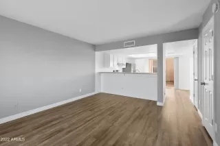 Photo #4: 6501056 Listing