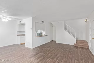 Photo #5: 6501080 Listing 