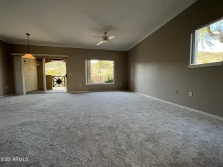 Photo #5: 6501176 Listing