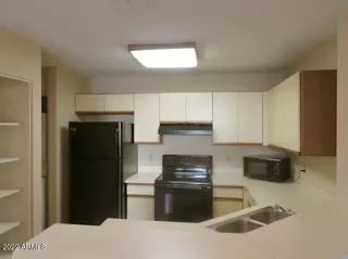 Photo #6: 6501612 Listing