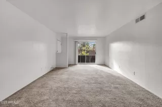 Photo #5: 6501657 Listing