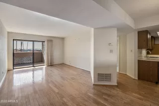 Photo #1: 6501808 Listing