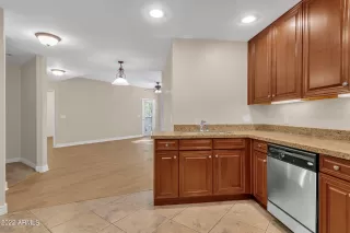 Photo #5: 6501868 Listing 