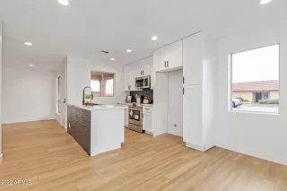 Photo #3: 6502081 Listing