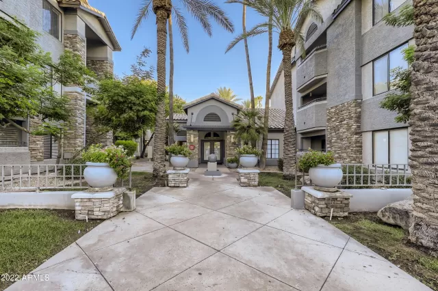 MLS: 6502556 Condo For Sale