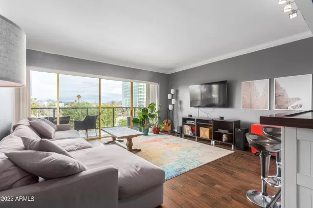 MLS: 6502806 Condo For Sale