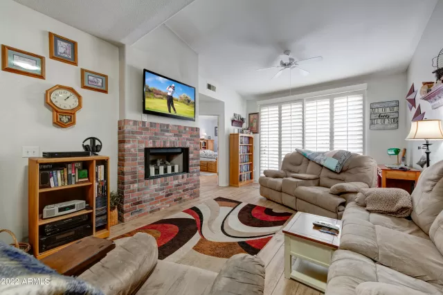 MLS: 6502813 Condo For Sale