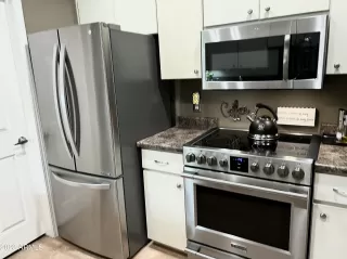 Photo #5: 6503028 Listing