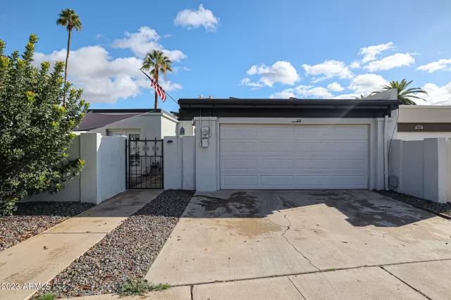 MLS: 6503448 Condo For Sale