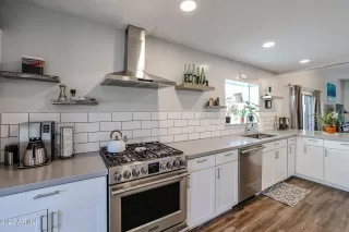 Photo #2: 6503448 Listing 