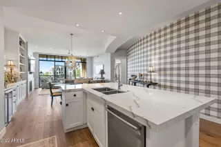 Photo #6: 6503595 Listing 