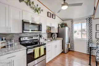 Photo #4: 6503781 Listing