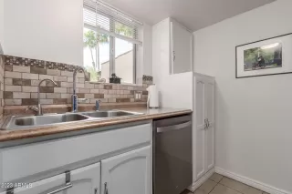 Photo #2: 6503848 Listing