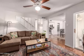 Photo #6: 6503848 Listing