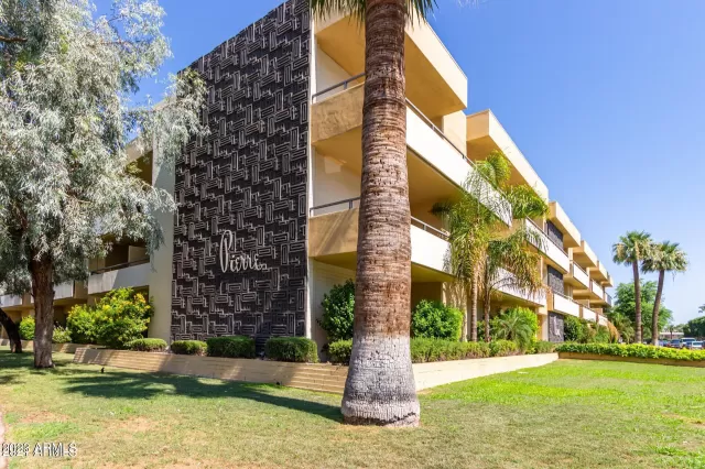 MLS: 6503966 Condo For Sale