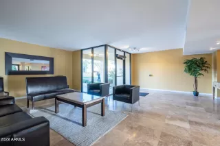 Photo #2: 6503966 Listing