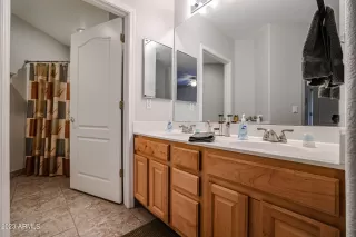 Photo #5: 6504160 Listing