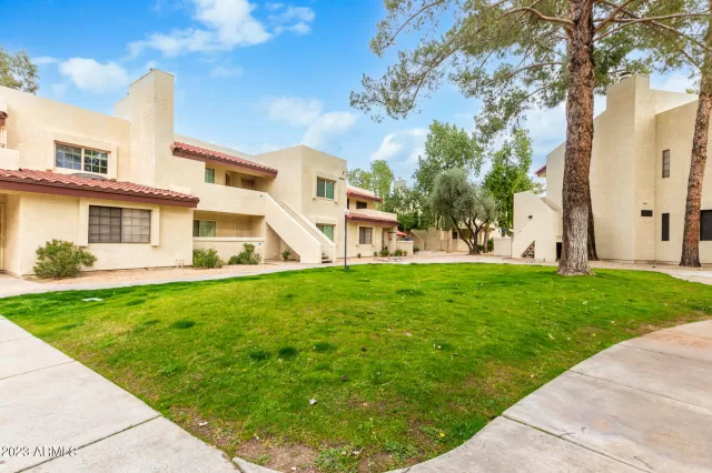 MLS: 6504316 Condo For Sale