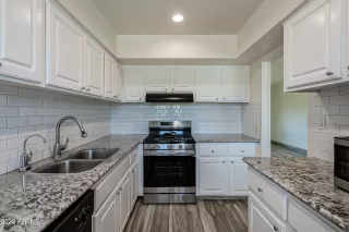 Photo #5: 6504365 Listing 