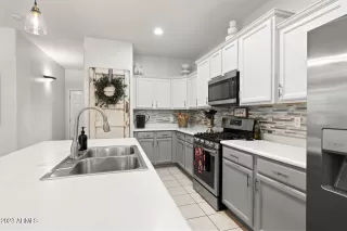 Photo #2: 6504707 Listing